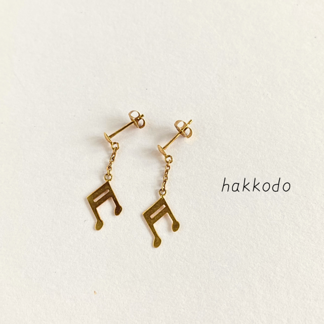 「音の余韻」-K18アンティークゴールドピアス-