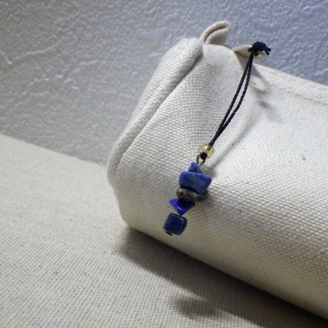 小さな天然石ラピスラズリのチャーム5点セット | iichi 日々の暮らしを