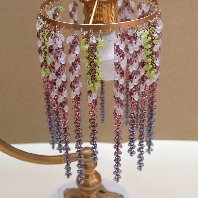 耀く藤の花のランプ | iichi 日々の暮らしを心地よくする