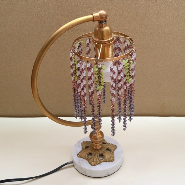耀く藤の花のランプ | iichi 日々の暮らしを心地よくするハンドメイド