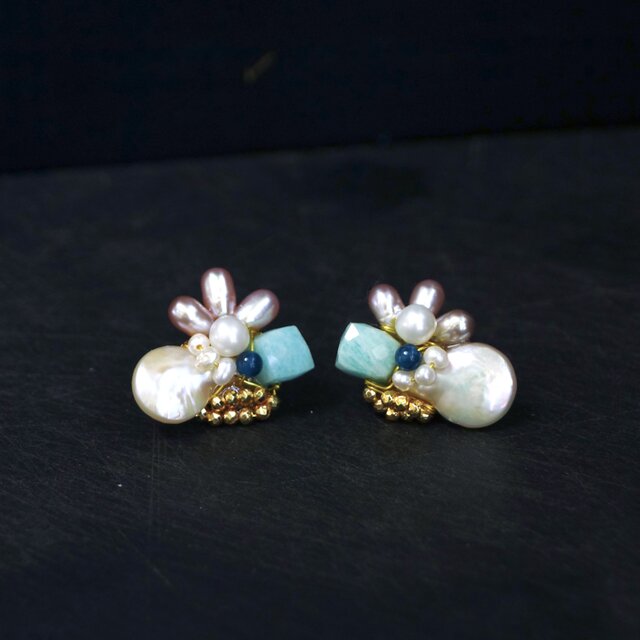 [JPN] 天然石ビジューピアス・淡水パール・アマゾナイト