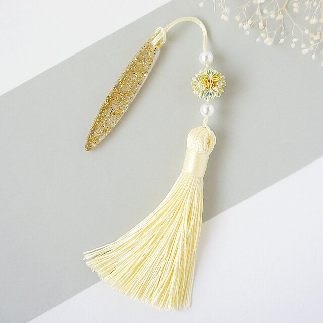 帯飾り 「 パステルイエロー 」 タッセル つまみ細工 着物 黄色 浴衣 春 夏  シンプル 浴衣 根付 ラッピング