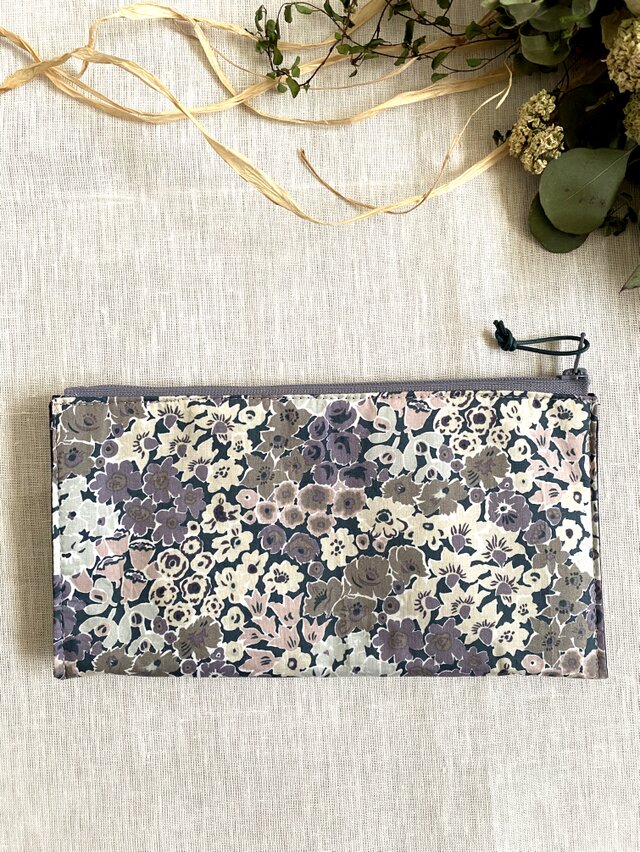 ＊リバティプリント・仕切りつきファスナーポーチ＊