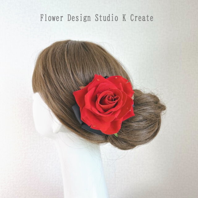 赤い薔薇とブラックリボンのヘアクリップ　フラメンコ　バレエ　ダンス　髪飾り　赤い薔薇　キトリ　社交ダンス　フラメンコ