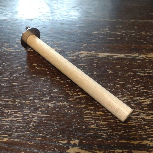 丸棒止まり木（南洋材）（TOY-08-050） S15 | iichi 日々の暮らしを