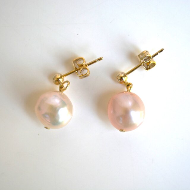 淡水バロックパールのシンプルイヤリング（金具他変更可能）＊10～12ｍｍ＊薄ピンク