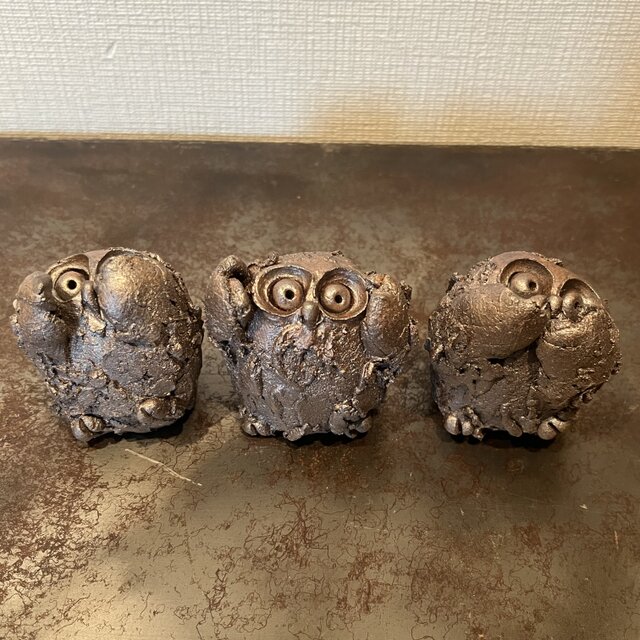 不見・不聞・不言」三梟セット 焼締 | iichi 日々の暮らしを心地よく