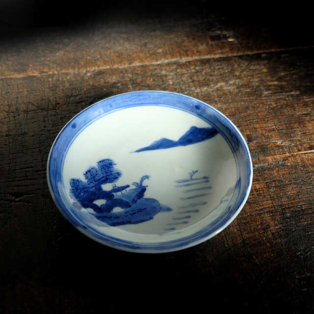 【特価¥1800→¥1000】青で山水風景◆側面に蝙蝠。伊万里　山水楼閣文染付中皿　骨董・antiques 古民家　明治大正