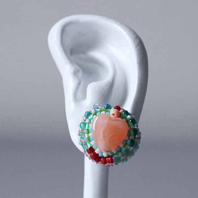 ビーズ刺繍のイヤリング ピアス 19 ハート ピンク 水色 おおぶり