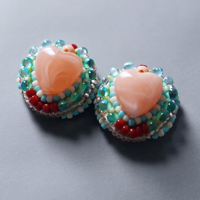 サージカルステンレス⭐︎ビーズ刺繍ピアス ビーズ刺繍のイヤリング ピアス 19 ハート ピンク 水色 おおぶり