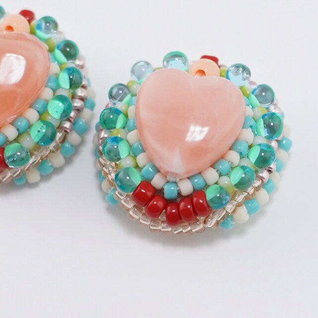 ビーズ刺繍のイヤリング ピアス 19 ハート ピンク 水色 おおぶり