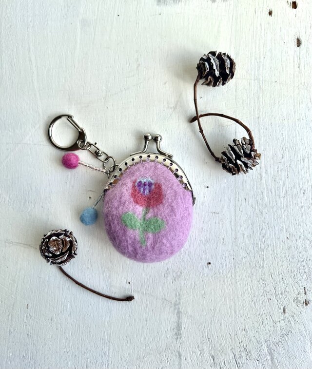 花の羊毛刺繍ミニミニがま口（さくら）