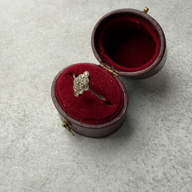 【atelier neuf. 展示予定】 018 小さな宝石箱 – ティアドロップのアンティークリング