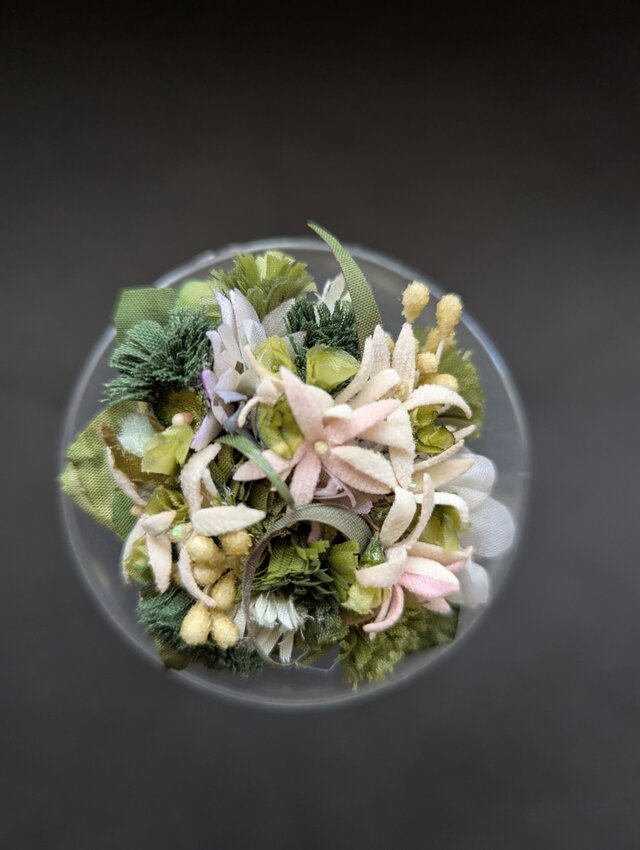 ブローチ  アリウムカメレオンたち（淡桃色） B164