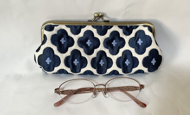 フランス生地 花柄 がま口メガネ、ペンケース | iichi 日々の
