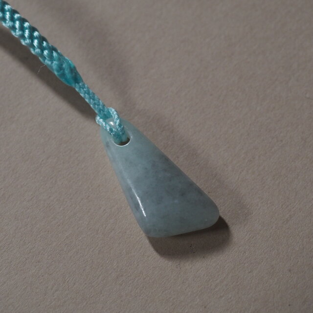 糸魚川翡翠 根付50 | iichi 日々の暮らしを心地よくするハンドメイドや