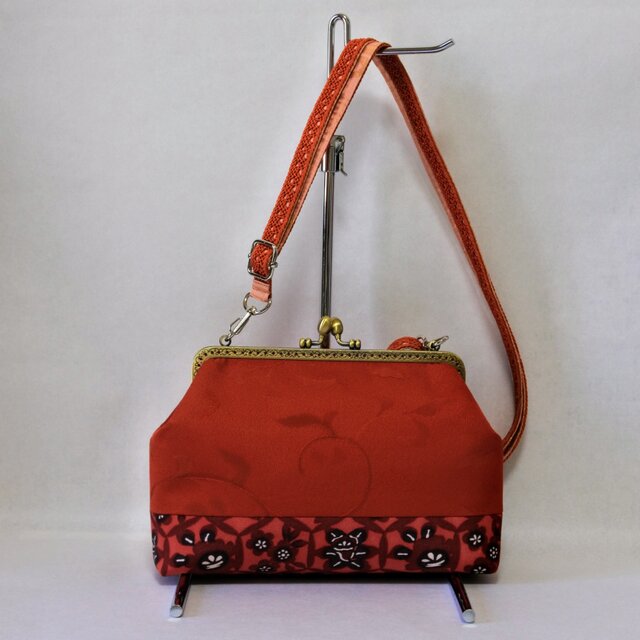 ハンドメイド　帯リメイク　がま口　バッグ ハンドメイド・リメイク・帯・カバン・がま口バック・黒・2way