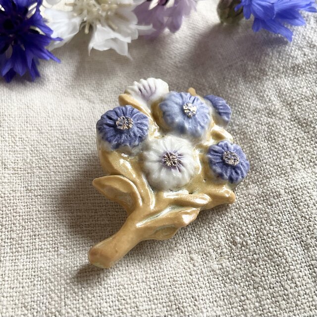 陶ブローチ 初夏のブーケ