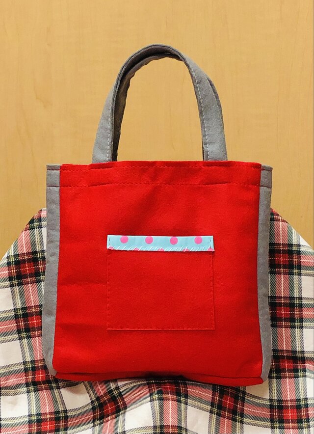 フェルトのミニトートバッグ 赤×グレー | iichi 日々の暮らしを