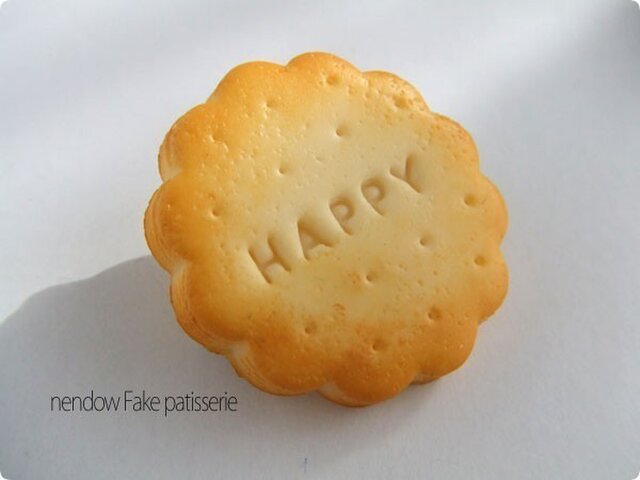 HAPPYクッキーブローチの画像1枚目