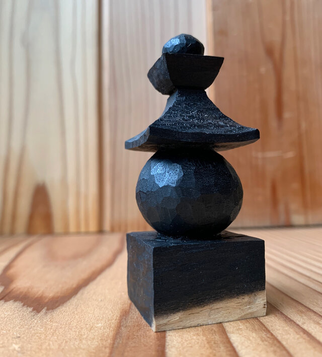 黒柿の五輪塔 | iichi 日々の暮らしを心地よくするハンドメイド