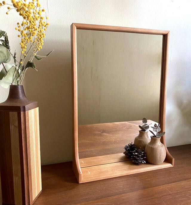 Lila(リラ) チェリーの掛け鏡 ※受注製作 | iichi 日々の暮らしを Lila(リラ) チェリーの掛け鏡 ※受注製作 | iichi 日々の暮らしを