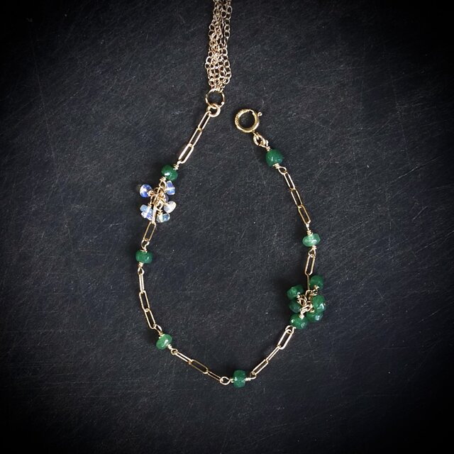 [B13] エメラルドとオパールのブレスレット