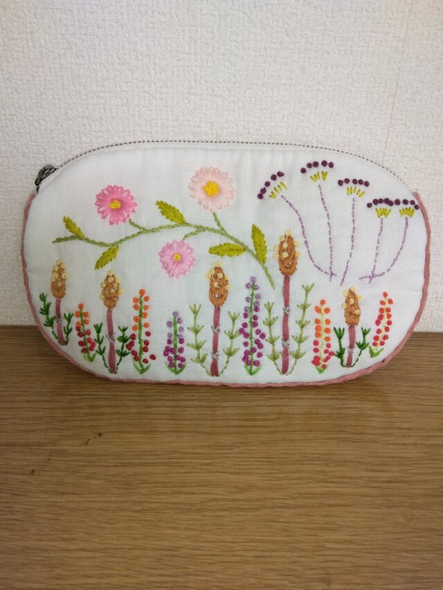 花の刺繍ポーチ　69