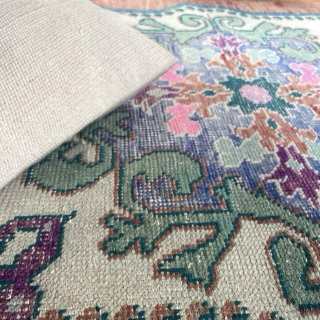 90×95 ボタニカル柄　アースカラーにピンク　トルコヴィンテージラグ 90×95 ボタニカル柄アースカラーにピンクトルコヴィンテージラグ