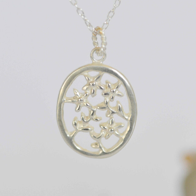 満開のみかん畑ネックレス