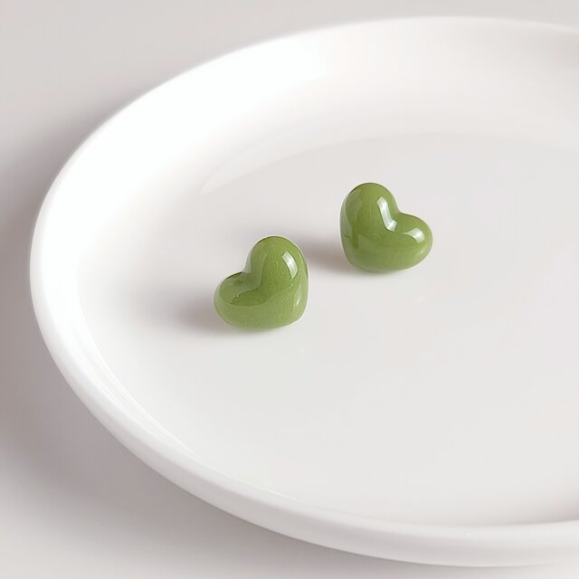 抹茶グリーン＊ハート ガラス／ピアスorイヤリング