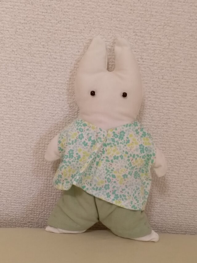 うさぎのぬいぐるみ