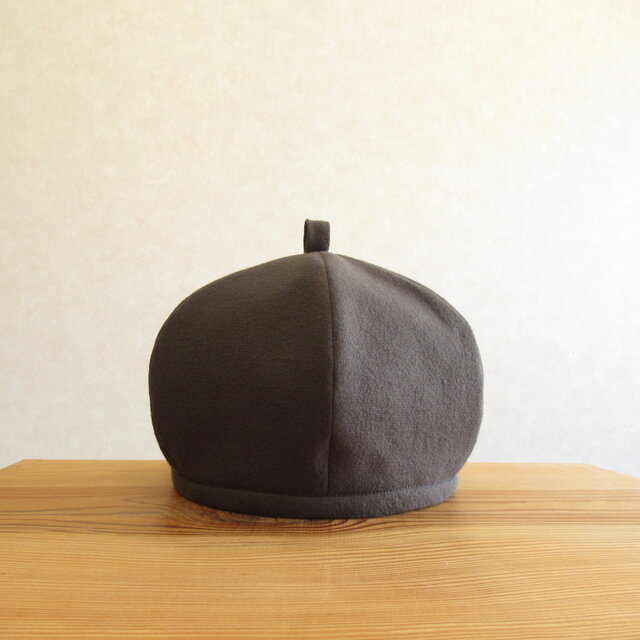 てっぺんに輪っか、ベレー帽　コットンリネン・トープ