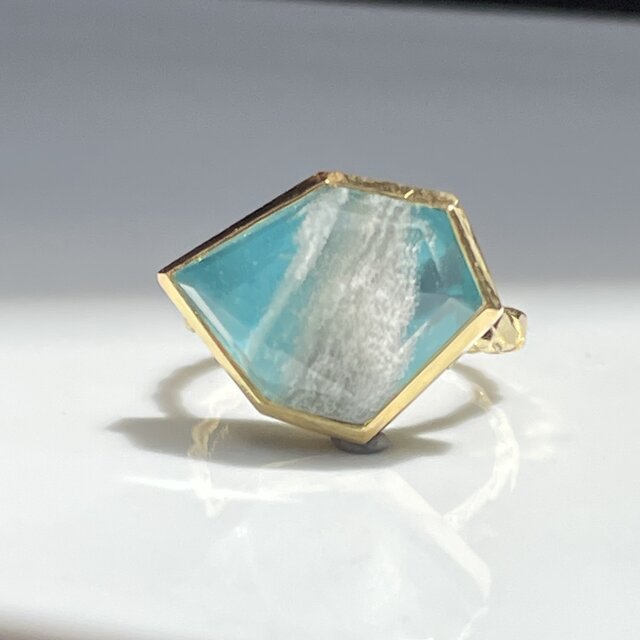 no.132 波間の銀蕾とfloat ringの小鹿 ブラジル産ロードナイトインクォーツ（カボション,7.5-8.5mm）1石