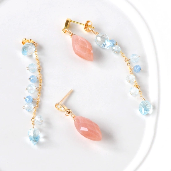 雫彩— 桃月と碧　　ピーチムーンストン飾りキャチ付きスタッドピアス2WAY