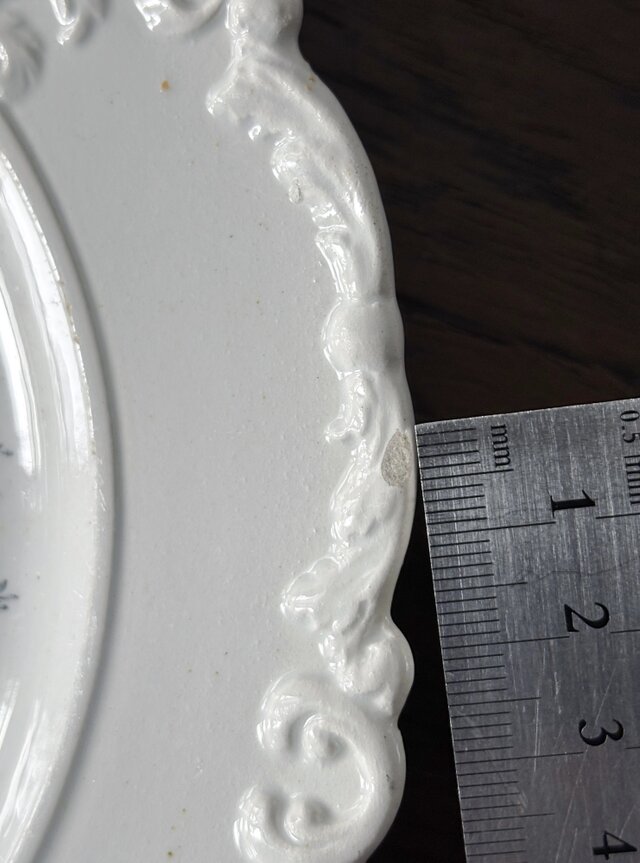 David Johnston ボルドー グリザイユ皿 レリーフ 平皿 φ21.5cm