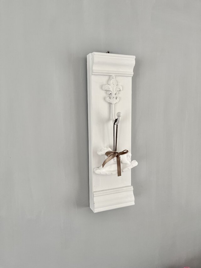 アンティーク ウォールフック with 木馬アロマストーン ピュアホワイト 木製