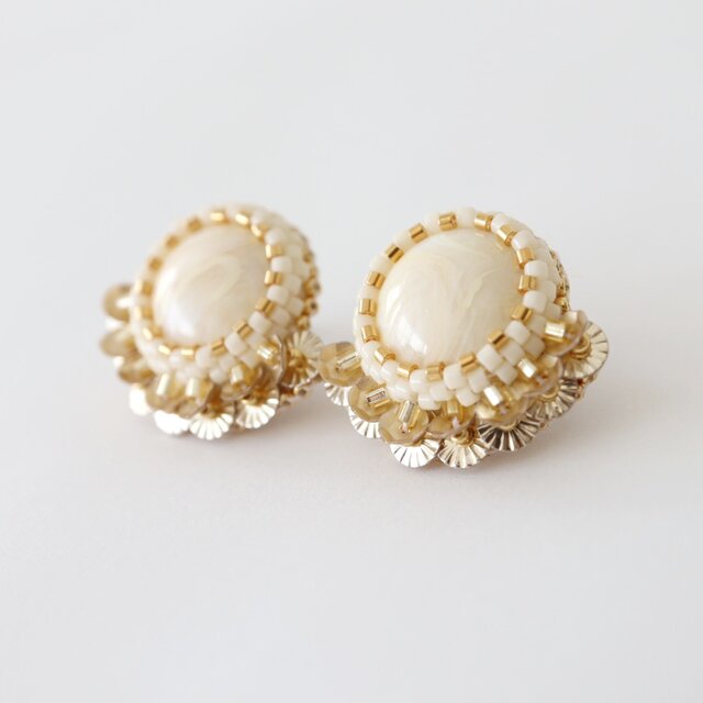 Fua アイボリー ビーズ イヤリングM 片耳用 イヤリング | FUA accessory Online shop