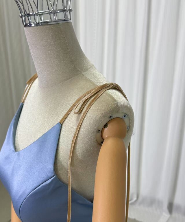 ブルー キャミソール パーティードレス カーキ色 ビロード 細見え  