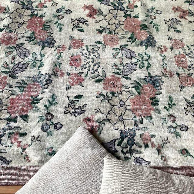 112.5×205 フローラルパターン　薔薇の街　トルコヴィンテージラグ 112.5×205 フローラルパターン 薔薇の街 トルコヴィンテージラグ