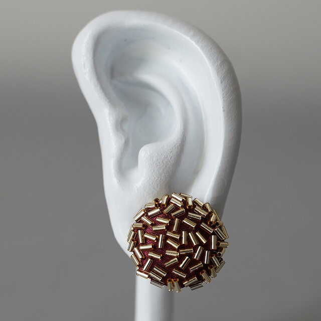 ピアス　ばらまく　2　まる　竹ビーズ　ゴールド　ボルドー　サージカルステンレスピアス　おおぶり　一点もの　ビーズ刺繍