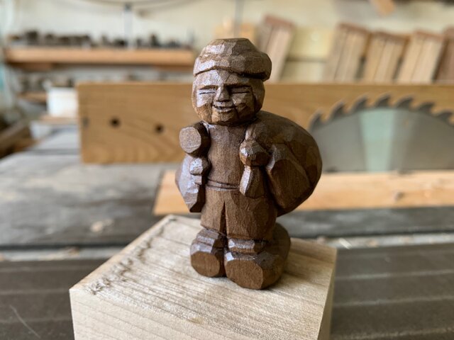 松*一様 木彫り大黒様　アンティーク名品 大黒さま | iichi 日々の暮らしを心地よくするハンドメイドや