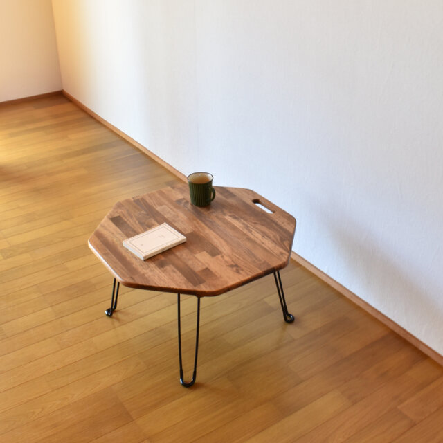 持ち手のハチカク60テーブル