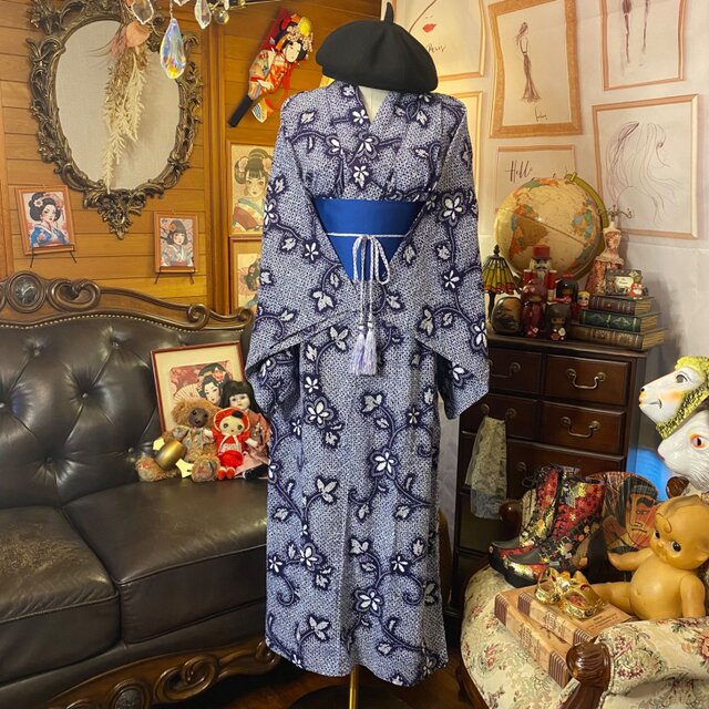 絞り浴衣リメイク ロング ワンピース ドレス 帯サッシュベルト 和洋折衷 レトロ 古着 ハンドメイド 白花は、夜の庭で咲く。 W-551 絞り浴衣リメイク ロング ワンピース ドレス 帯サッシュベルト 和洋