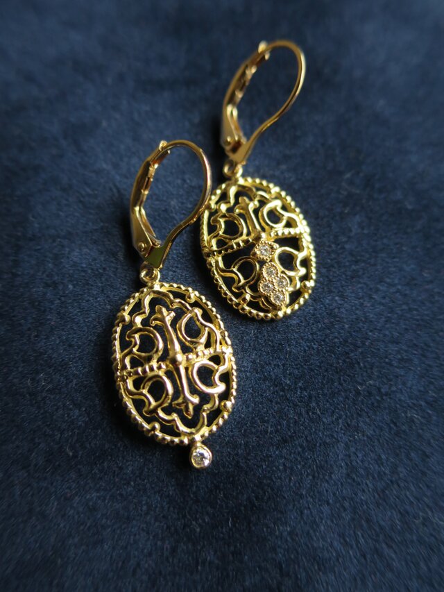 Ｋ18 Arabesque diamond pierce