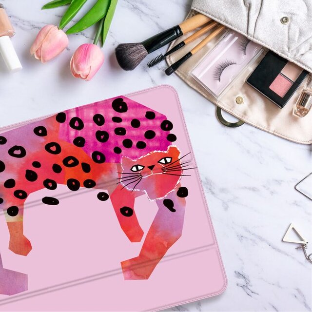 ピンク レオパード ヒョウ iPadケース ペン収納 軽量 背面クリア あい