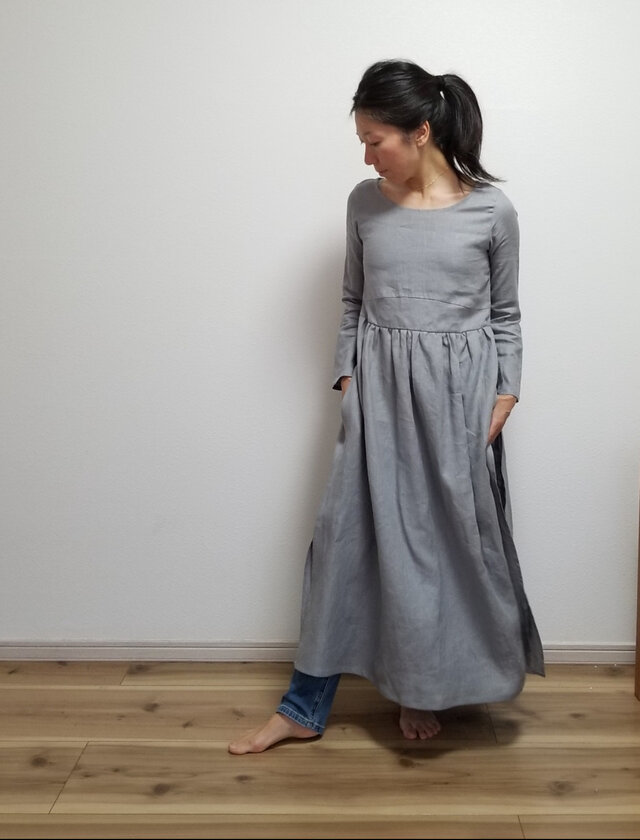 サイドスリットのリネンのアンティークワンピース