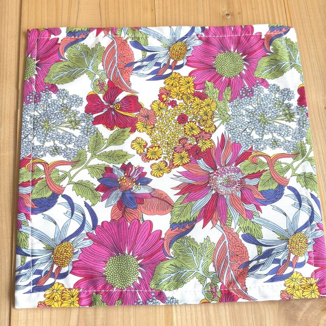 リバティ　タナローン　ガーゼハンカチ　＜Angelica Garla＞(アンジェリカガーラ)ピンク