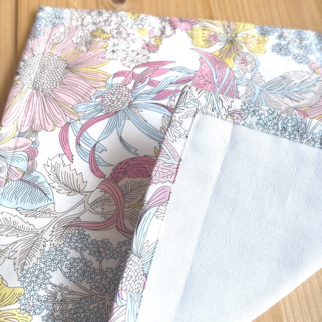 リバティ　タナローン　ガーゼハンカチ　＜Angelica Garla＞(アンジェリカガーラ)パステル