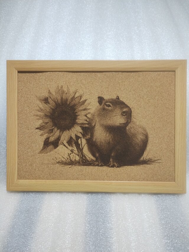 A4コルクシート　カピバラとヒマワリ